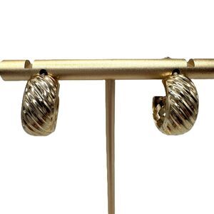 Vintage Bold Gold Hoops Chunky Huggie Twist Scalloped Design Costume Fashion